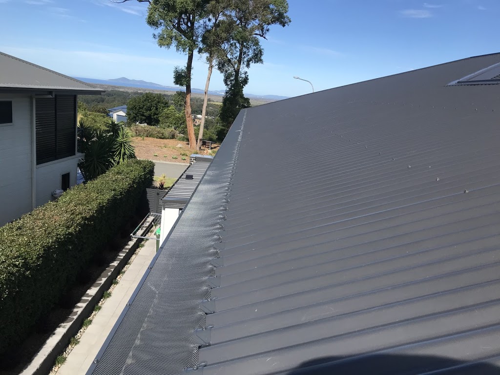 The guttering cleaning man | 4 Cavill Ave, Forster NSW 2428, Australia | Phone: 0432 611 772