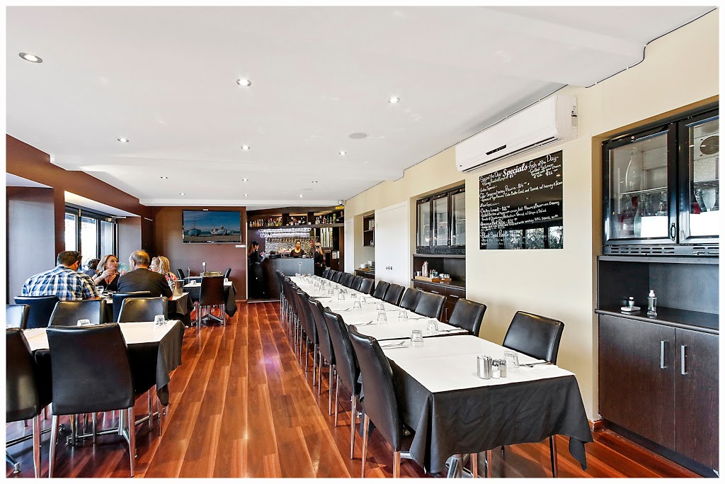 Bostini Restaurant | 9/2-10S William Thwaites Blvd, Cranbourne North VIC 3977, Australia | Phone: (03) 5991 7500