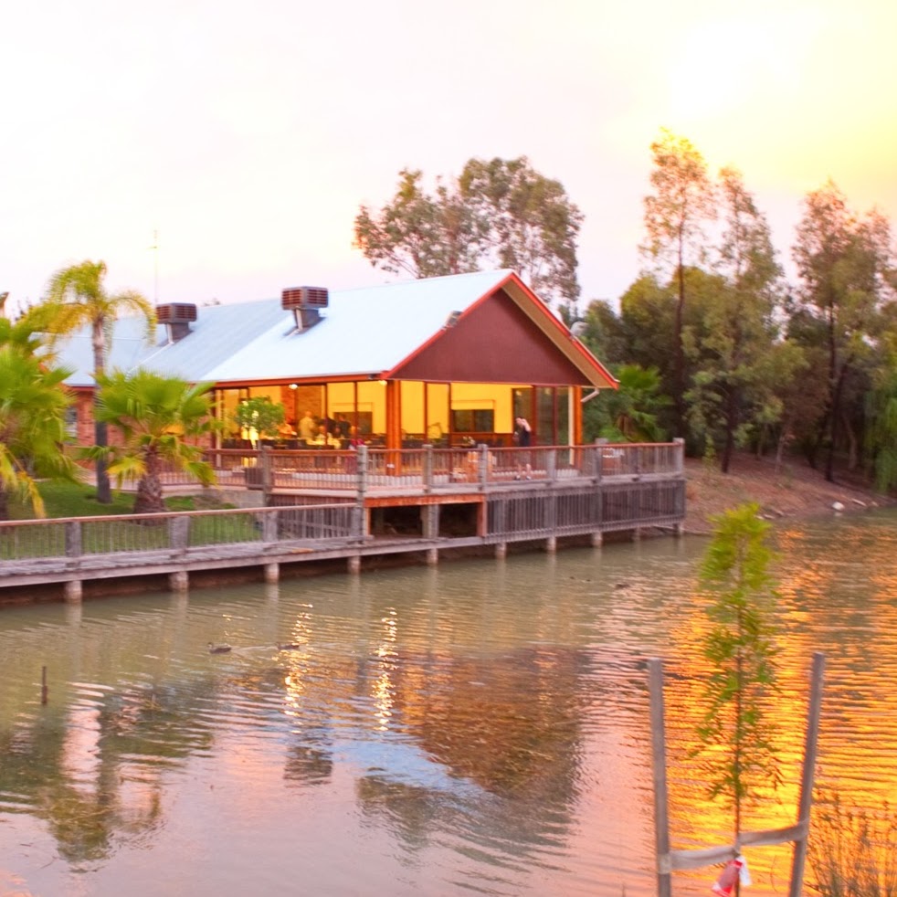The Vines Lakehouse at Perricoota Vines | lodging | Perricoota Rd, Echuca / Moama VIC 3564, Australia | 0354826655 OR +61 3 5482 6655