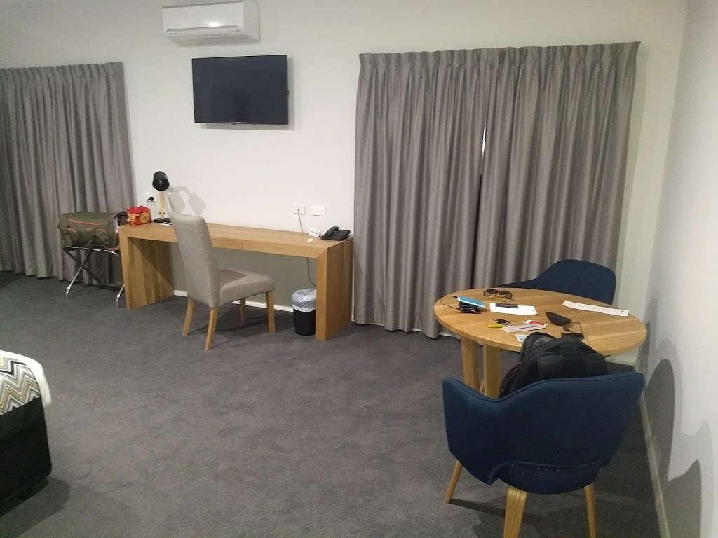 Euston Motel Accommodation | lodging | 2 Sturt Hwy, Euston NSW 2737, Australia | 0350261133 OR +61 3 5026 1133