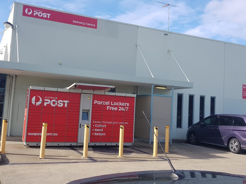St Albans Parcel Locker | post office | 205 William St, St Albans VIC 3021, Australia | 137678 OR +61 137678