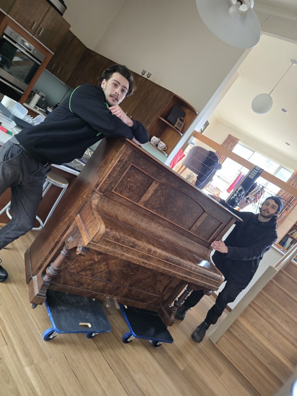 Little Green Removals Geelong | 14 kadak Pl, Breakwater VIC 3219, Australia | Phone: 0499 220 222