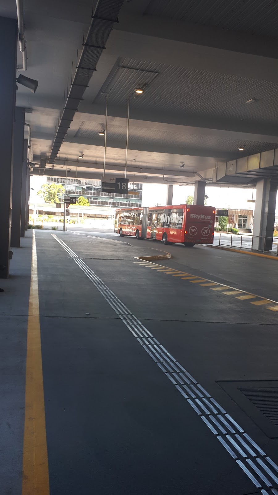 Melbourne Airport Staff Parking | 2, Melbourne Airport, Airport Dr, Melbourne Airport VIC 3045, Australia | Phone: (03) 9297 1600