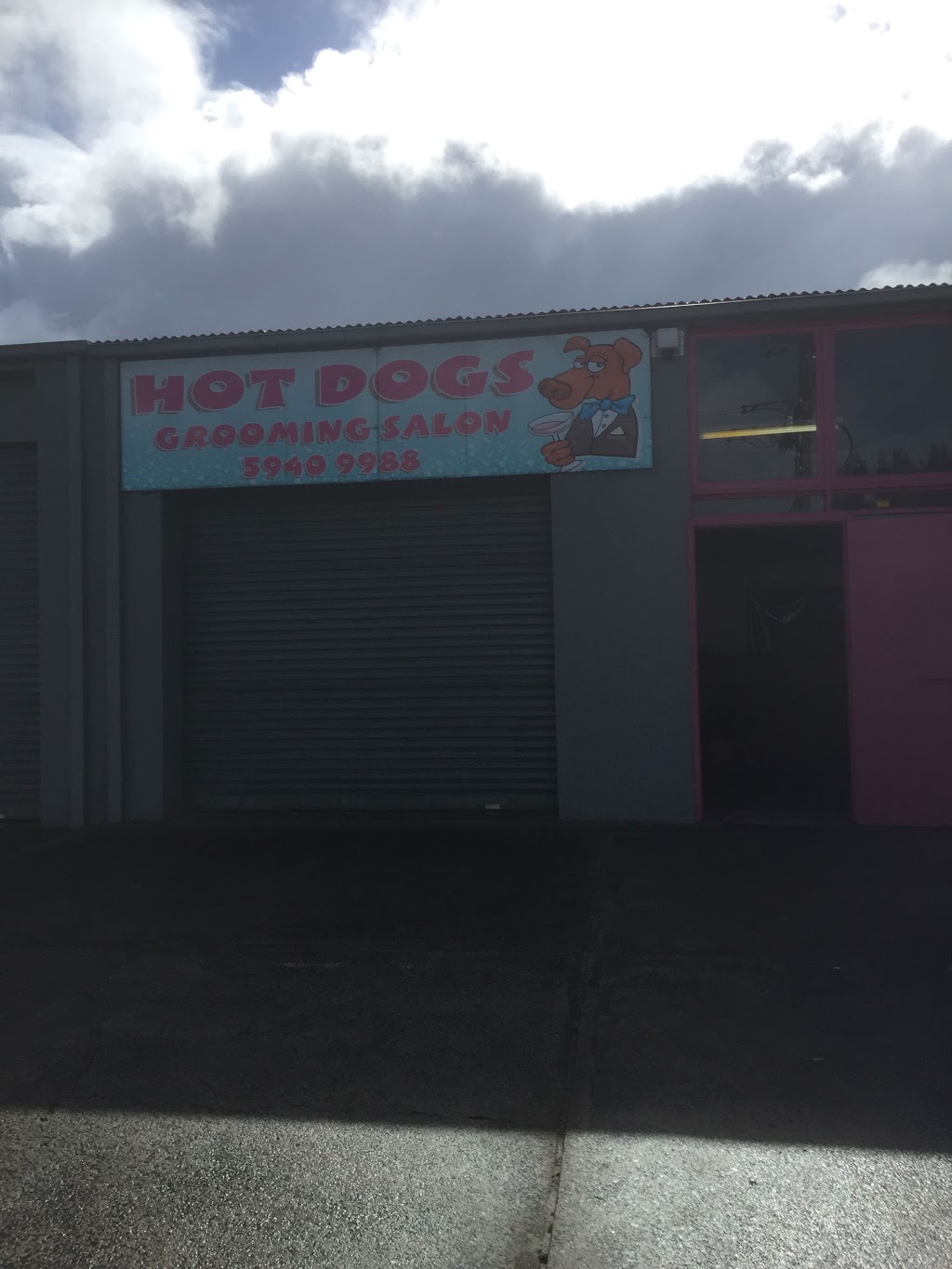 HOT DOGS Grooming Salon | 3/1-5 Purton Rd, Pakenham VIC 3810, Australia | Phone: (03) 5940 9988