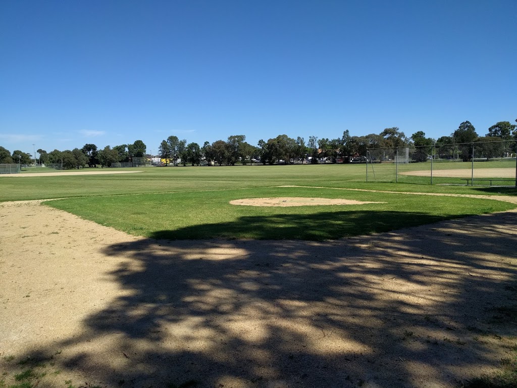 Gilbert Park Softball Complex | gym | corner Gilbert Park Drive and Ferntree Gully Road Knoxfield., Ferntree Gully Rd, Knoxfield VIC 3180, Australia