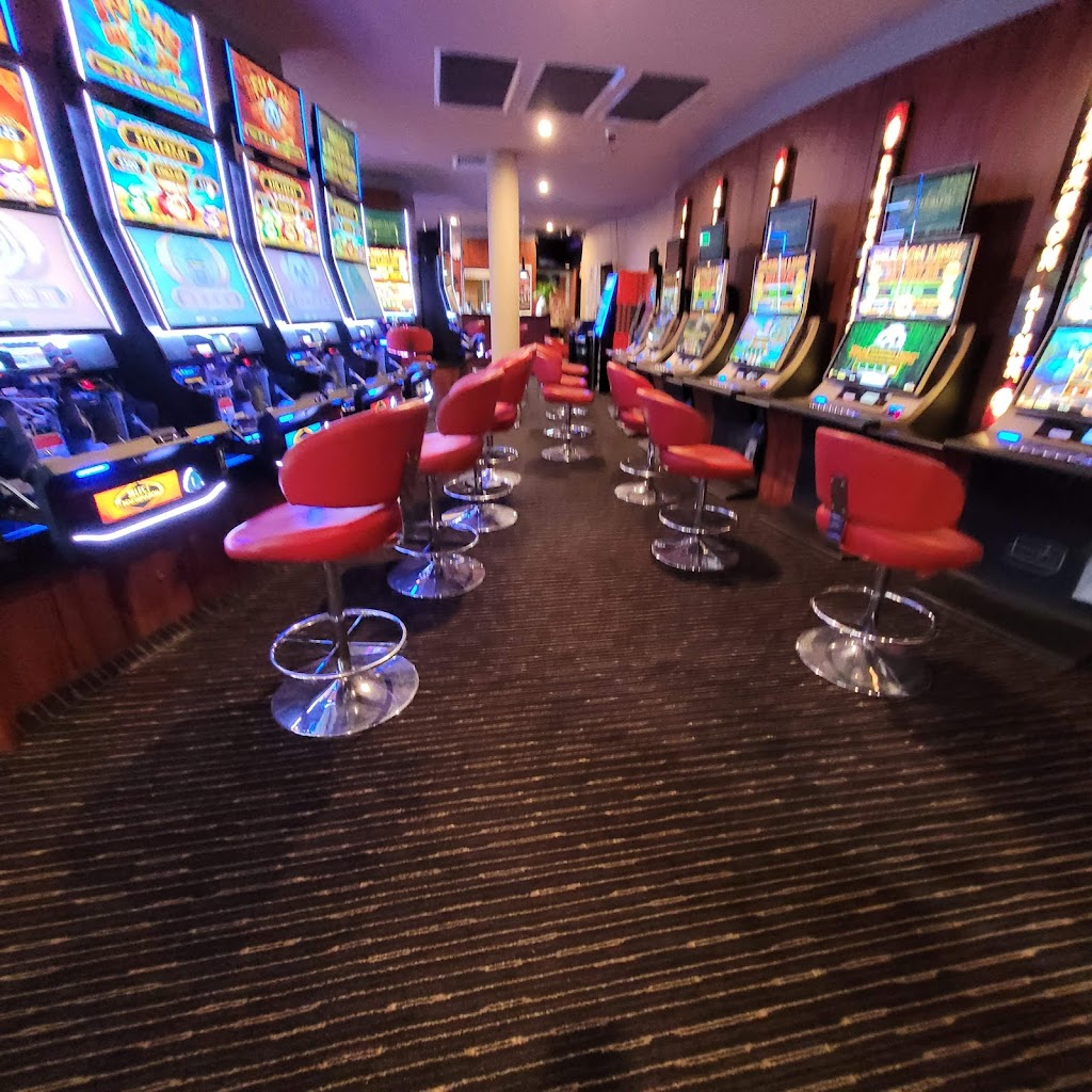 Saltwater Creek Hotel | 40 Siganto Dr, Helensvale QLD 4212, Australia | Phone: (07) 5529 4900