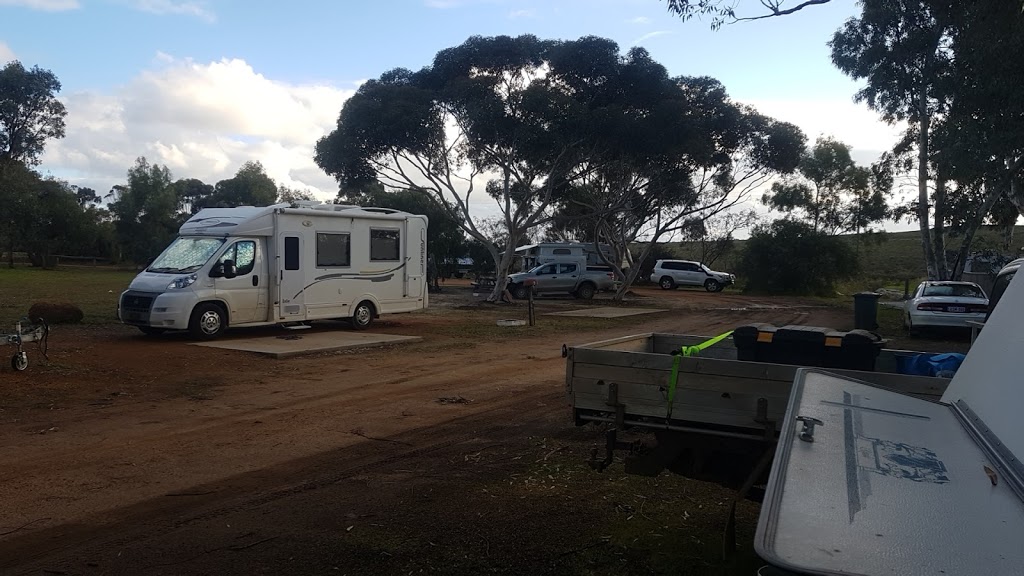 Badgingarra Caravan Park | rv park | 8 Reimers St, Badgingarra WA 6521, Australia | 0896529051 OR +61 8 9652 9051