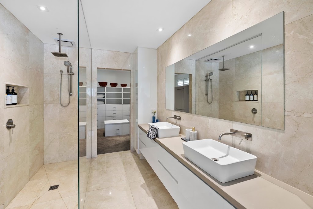 Luxury Retreat Torquay - Ocean View | 2 Central Ave, Torquay VIC 3228, Australia | Phone: 0403 143 171