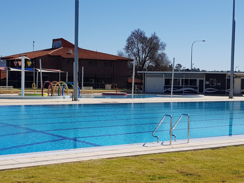 Collie Mineworkers Memorial Pool |  | 87 Throssell St, Collie WA 6225, Australia | 0897349027 OR +61 8 9734 9027