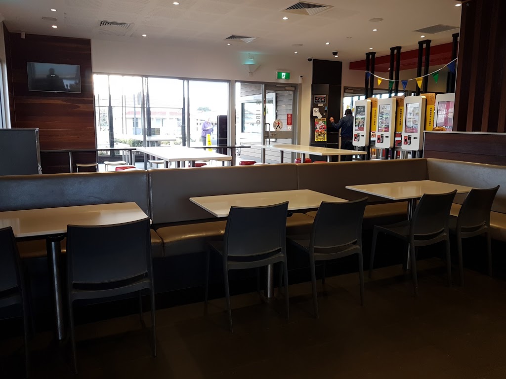 McDonalds Kadina | meal takeaway | 2 Forster St, Kadina SA 5554, Australia | 0888212582 OR +61 8 8821 2582