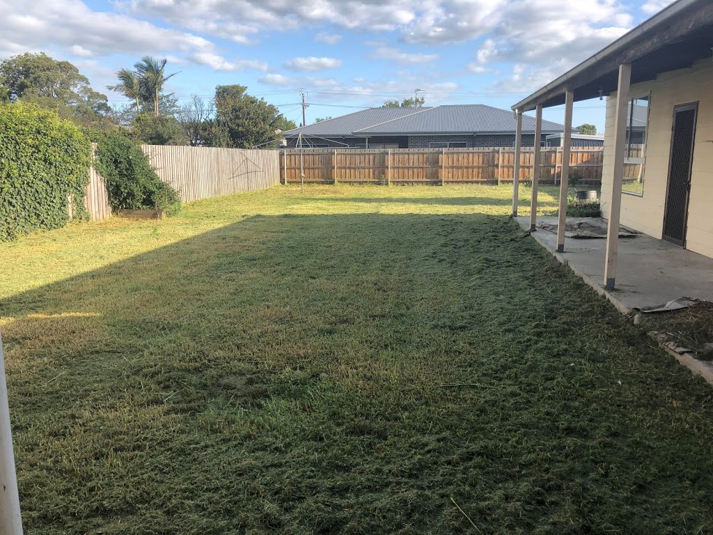 Dess lawns and gardening service | 13 Rossetti Ct, Sale VIC 3850, Australia | Phone: 0434 599 734