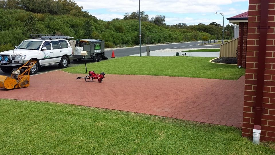 Fergies Total Lawn Care | general contractor | 1/28 Sweny Dr, Australind WA 6233, Australia | 0487819200 OR +61 487 819 200