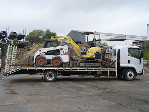 Coastal Tipper Hire | 17 Enterprise St, Molendinar QLD 4214, Australia | Phone: (07) 5564 7979