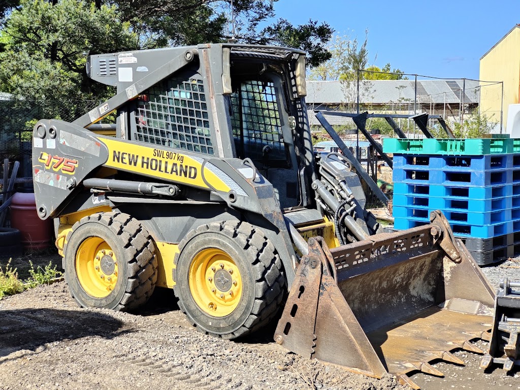 Shoalcoast Excavations | 2 Geary Pl, North Nowra NSW 2541, Australia | Phone: 0492 918 821