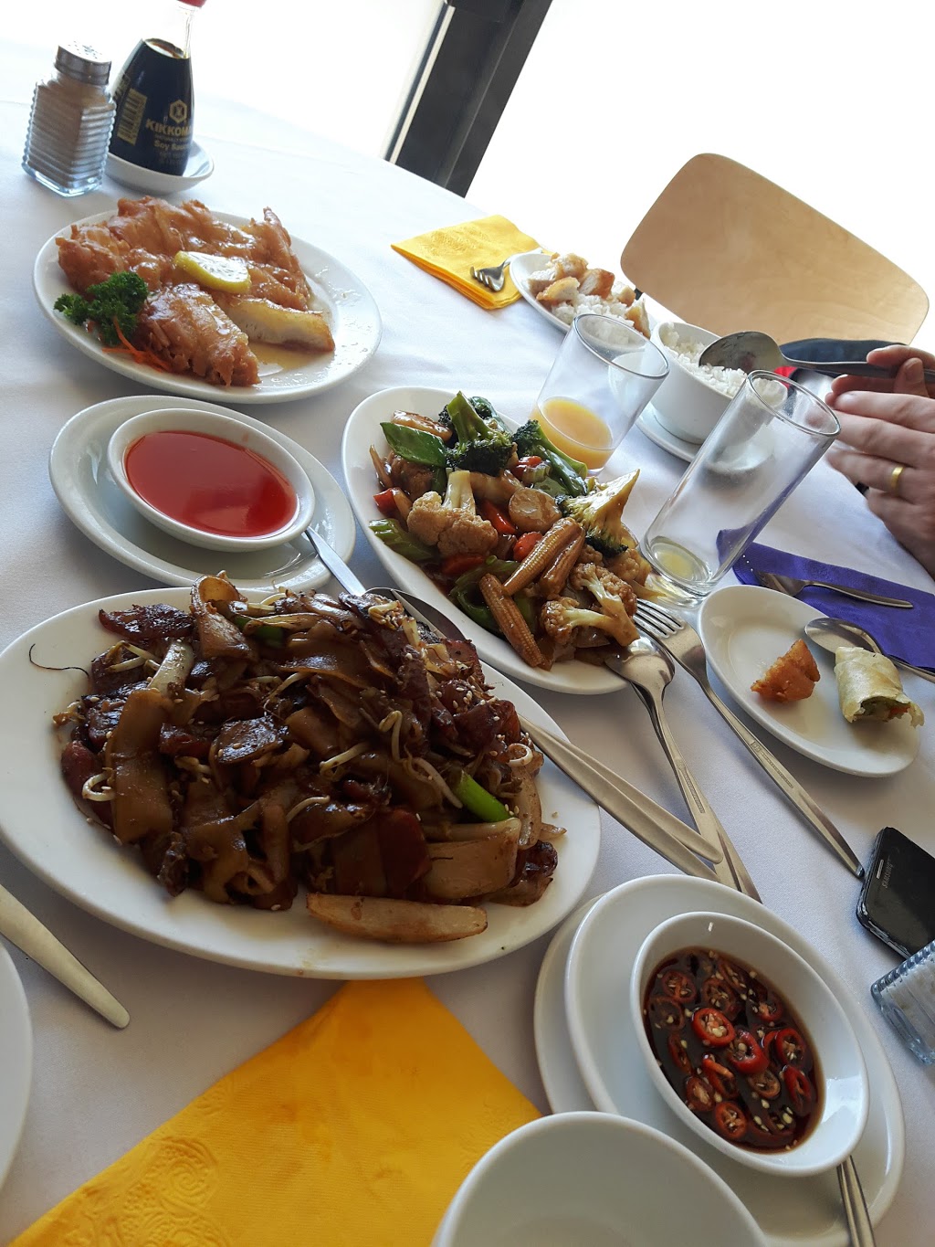 Silver Chopsticks Chinese Restaurant | 7 Barnes Pl, Werribee VIC 3030, Australia | Phone: (03) 9741 7554