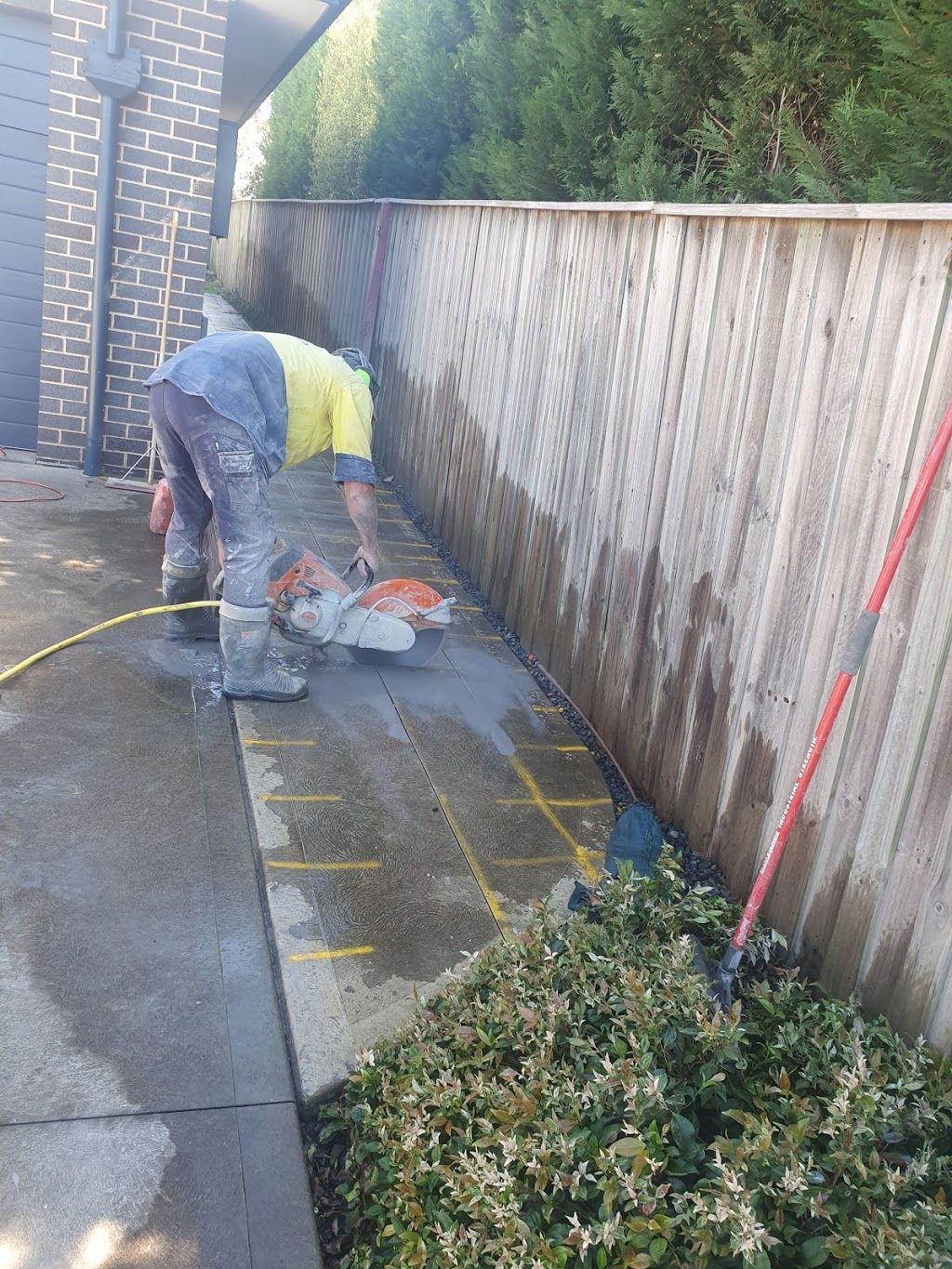 ozzie cut concrete cutting | general contractor | 82 George St, Marulan NSW 2579, Australia | 0432476470 OR +61 432 476 470