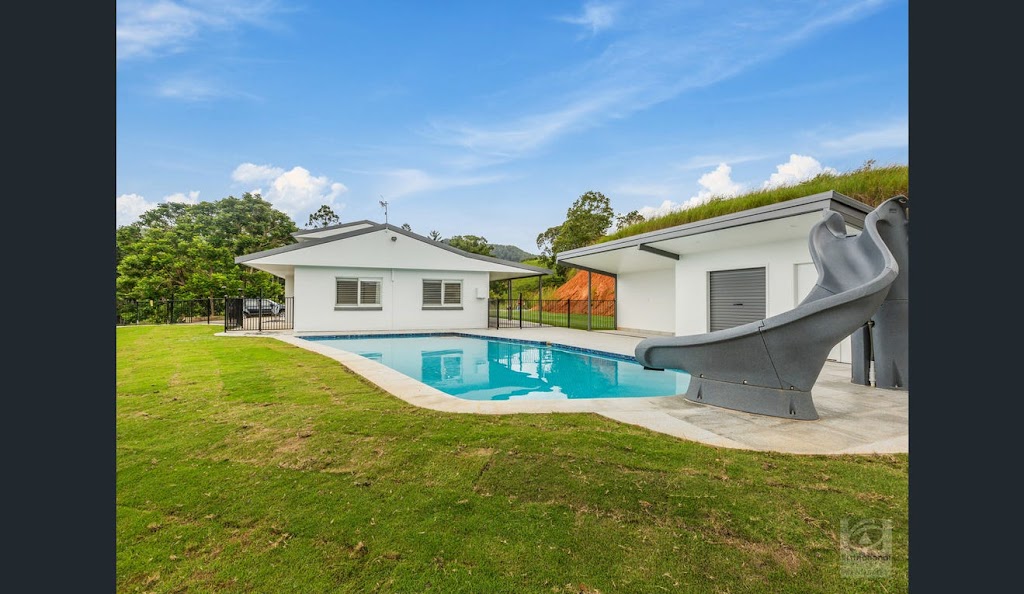 Uki Hillside Retreat | 1279 Kyogle Rd, Uki NSW 2484, Australia | Phone: 0427 493 256