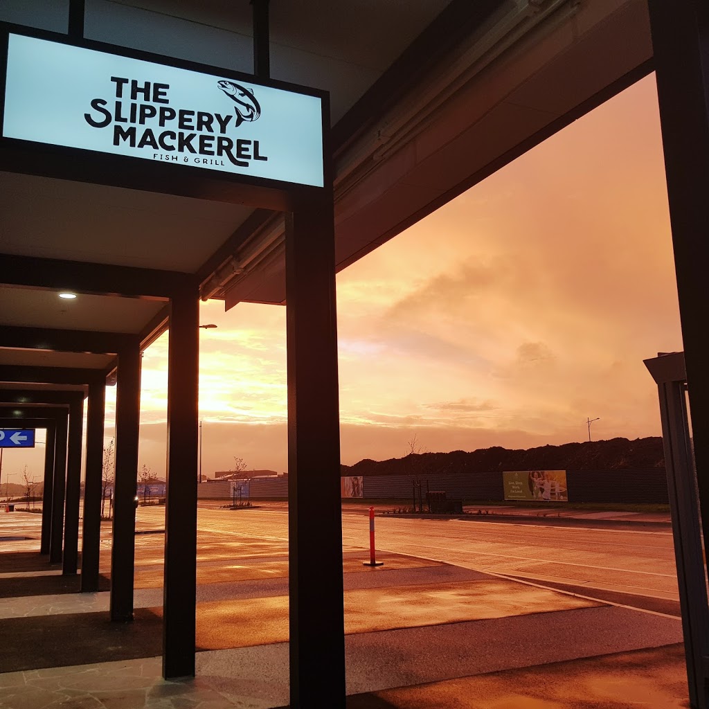 The Slippery Mackerel | meal takeaway | shop 21/3-33 Central Boulevard, Armstrong Creek VIC 3217, Australia | 0352641146 OR +61 3 5264 1146