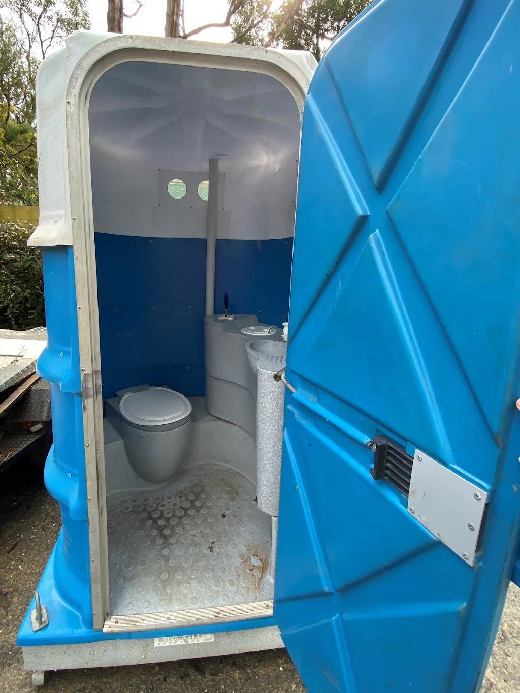 Summit Portable Toilet and Shower Hire | 650 Cherry Gardens Rd, Cherry Gardens SA 5157, Australia | Phone: 0418 842 879