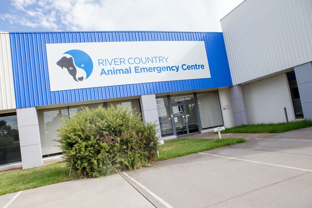 River Country Animal Emergency Centre | 2/12 Moorefield Park Dr, West Wodonga VIC 3690, Australia | Phone: (02) 6056 8580