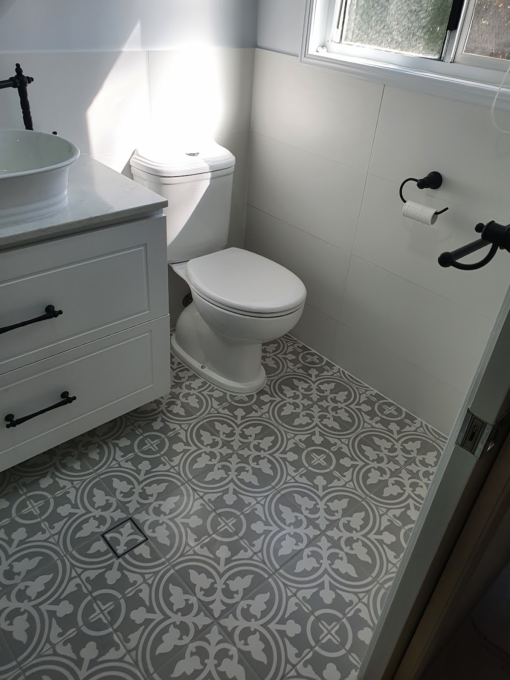 ON POINT TILING | general contractor | 11 Reed Court, Caboolture QLD 4510, Australia | 0490137135 OR +61 490 137 135