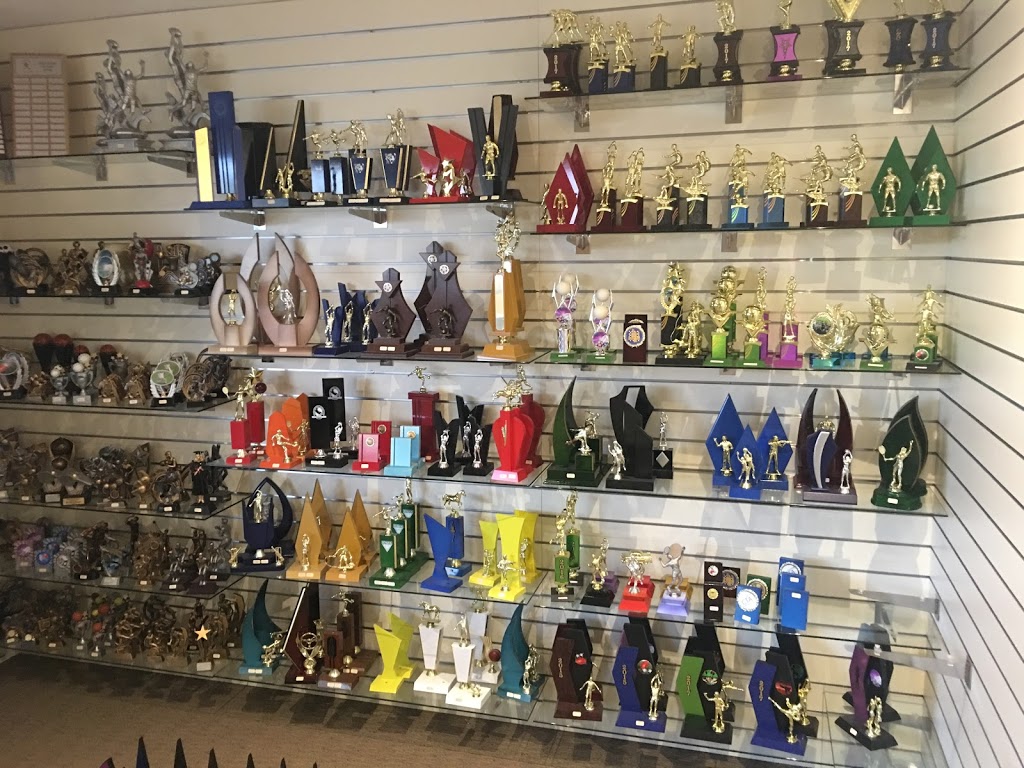 Trophyman Giftware & Engraving | 1/55 McMillan Rd, Echuca VIC 3564, Australia | Phone: (03) 5482 3892