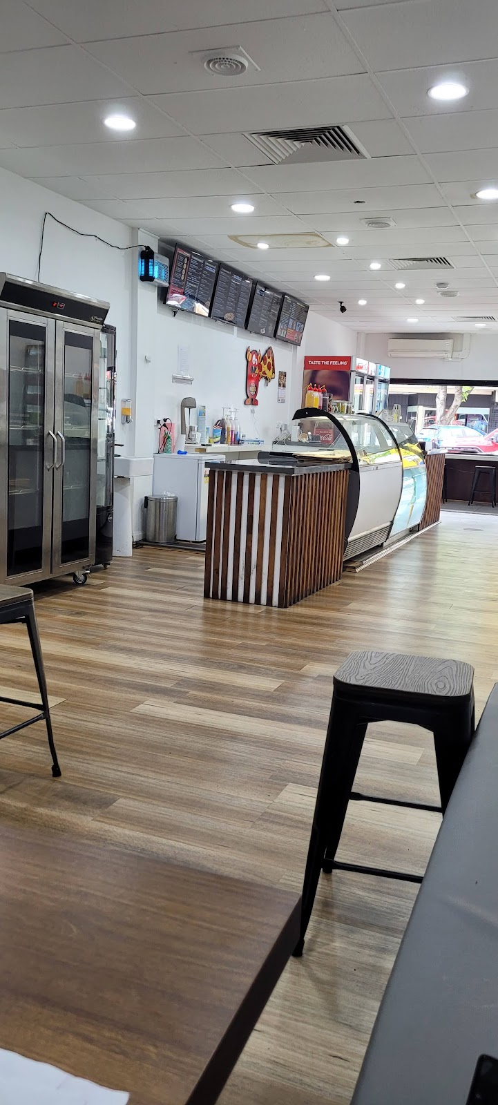 Pizza Monster | 127 Macquarie St, Dubbo NSW 2830, Australia | Phone: (02) 6882 8229