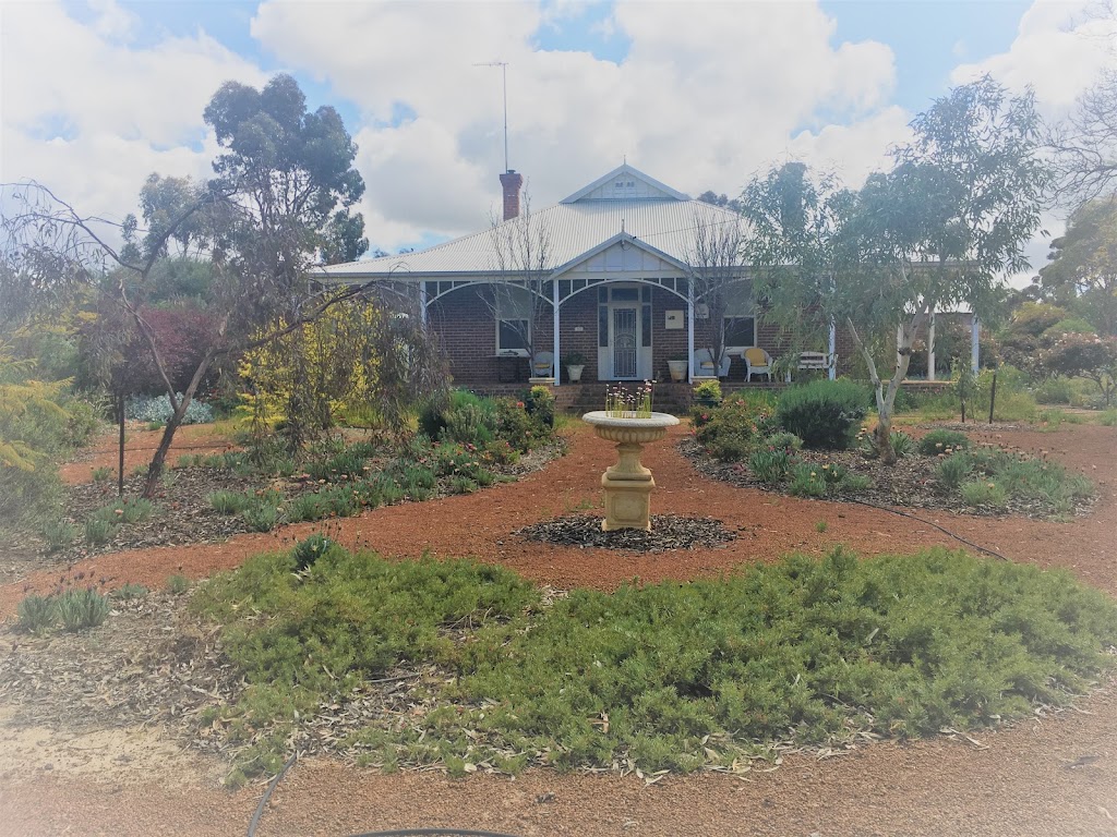 Taylor Street Bed & Breakfast | lodging | 80 Taylor St, Dumbleyung WA 6350, Australia | 0427530204 OR +61 427 530 204