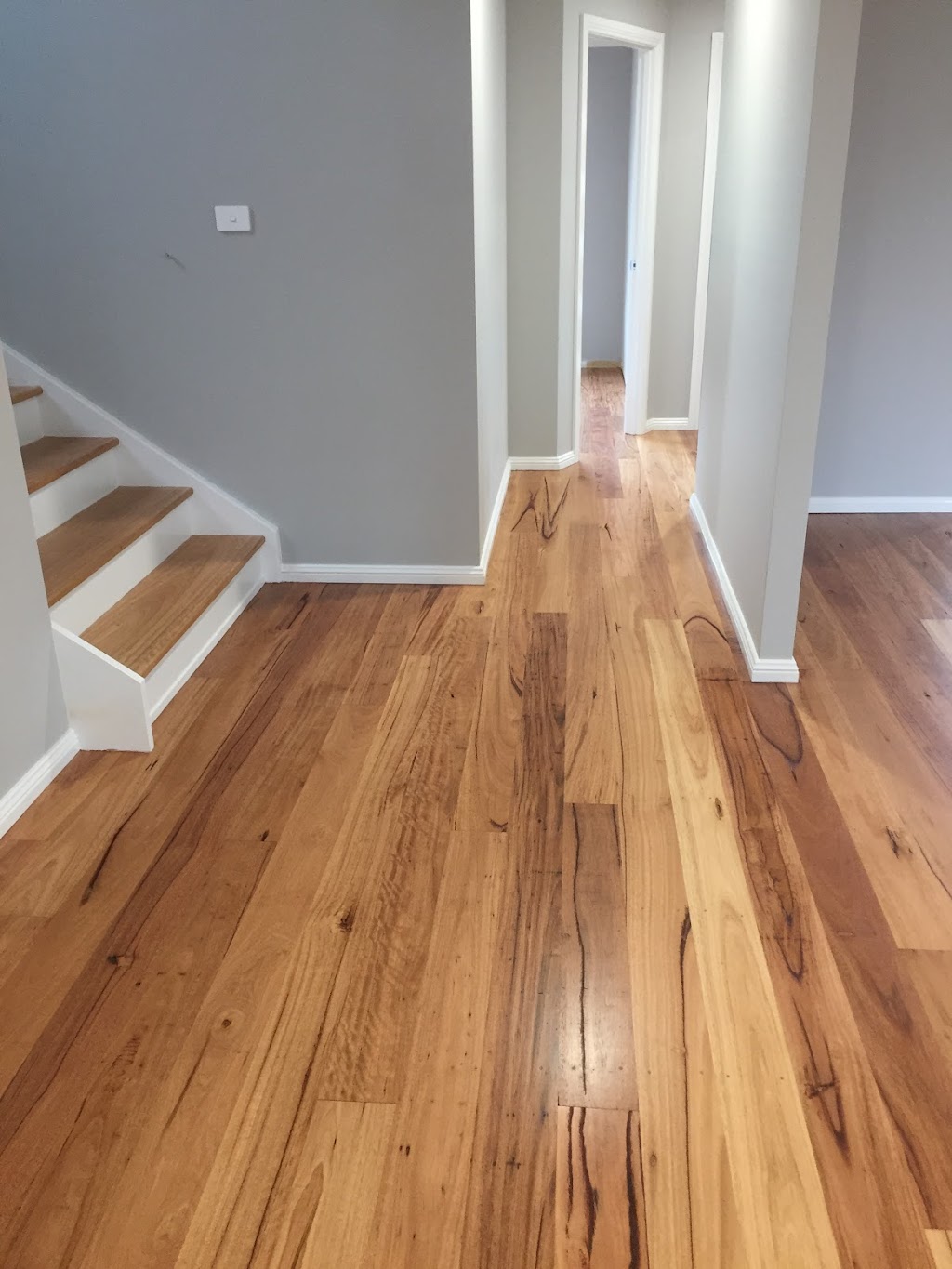 Mister Stain Floor Sanding |  | Rose Cir, Winmalee NSW 2777, Australia | 0425340597 OR +61 425 340 597