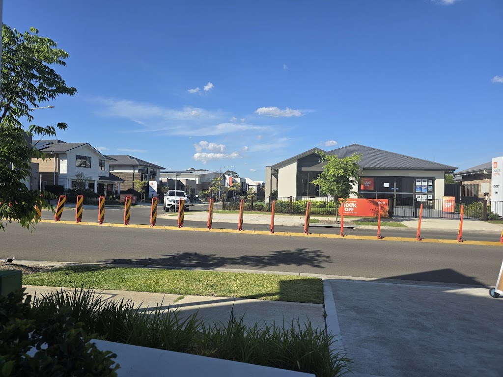 Lily Homes - Homeworld Leppington | 5 Farmer St, Leppington NSW 2179, Australia | Phone: (02) 9826 9777