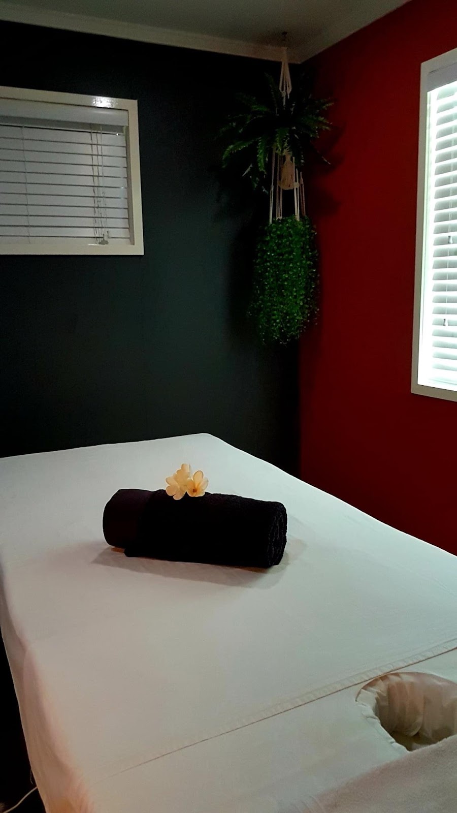 Moranbah Remedial Therapeutic | 120 Mills Ave, Moranbah QLD 4744, Australia | Phone: 0498 484 249