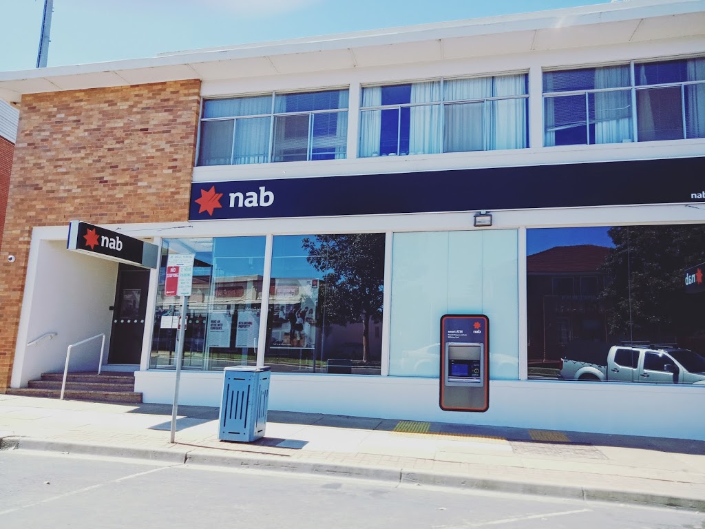 NAB branch | bank | 7 Kurrajong Ave, Leeton NSW 2705, Australia | 132265 OR +61 132265