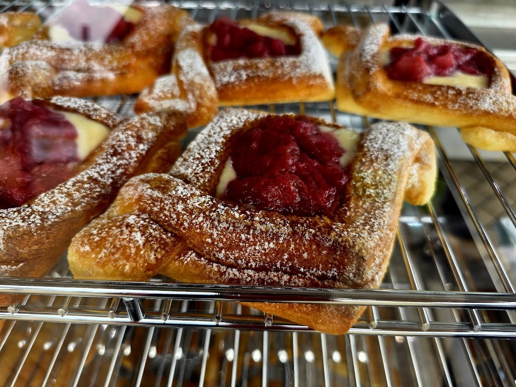 Tambo Pies | 23, Shop 1/39 School Rd, Tamborine Mountain QLD 4272, Australia | Phone: 0478 342 700