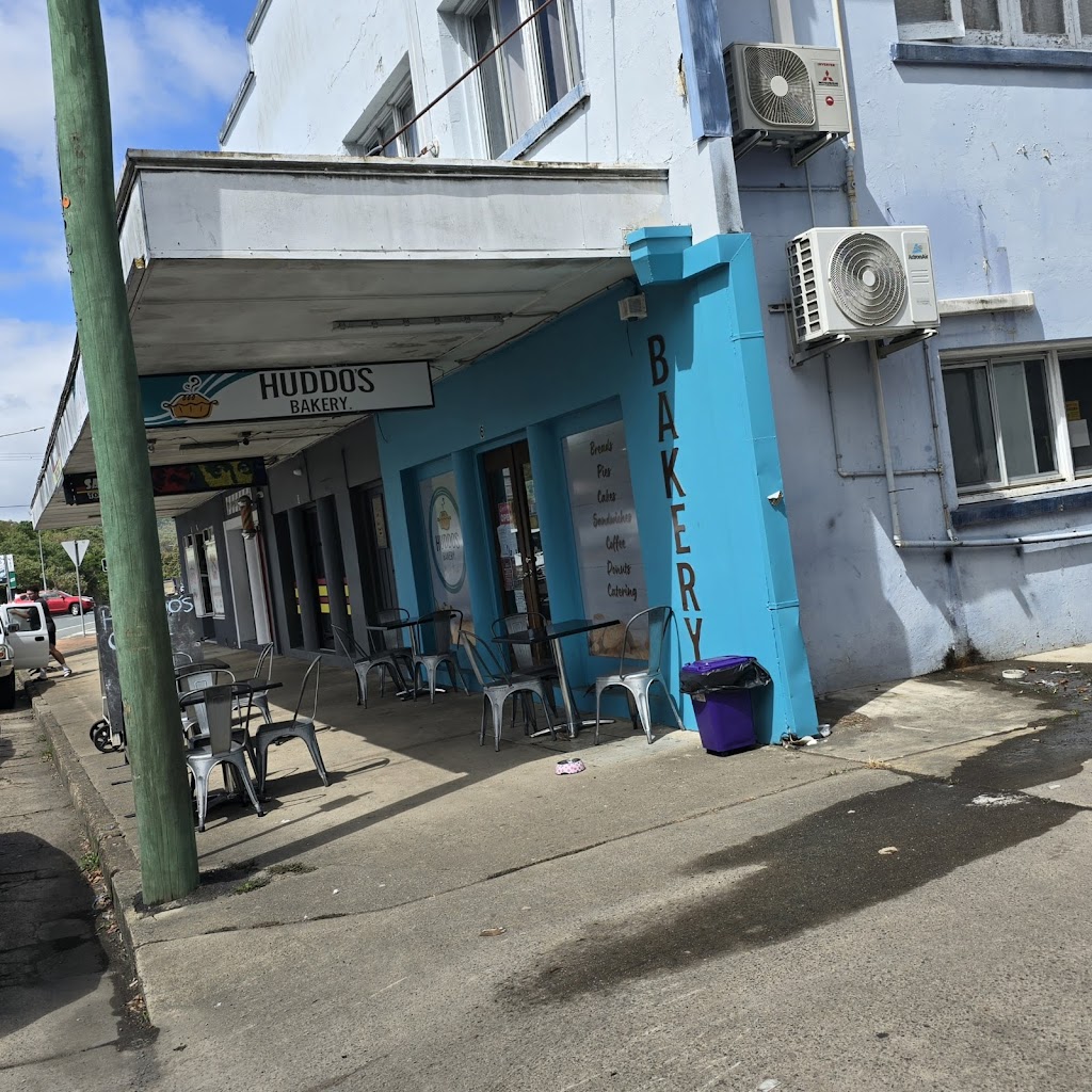 Huddos Bakery | 9/11 Broad St, Sarina QLD 4737, Australia | Phone: (07) 4943 1960