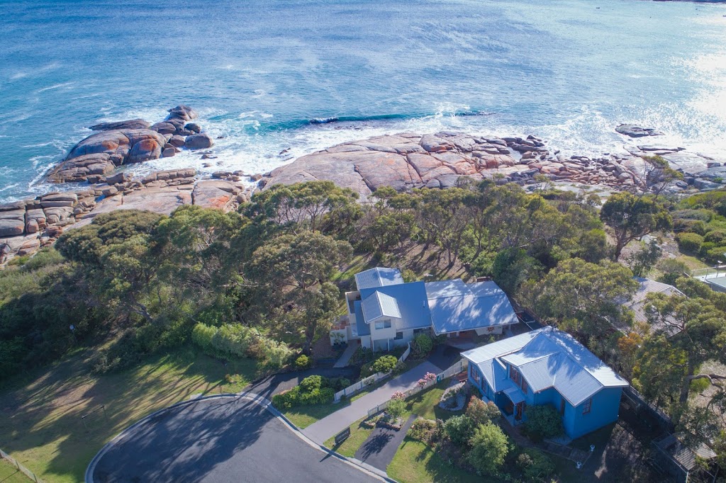 Cod Rock Point House | lodging | 2 Murray St, Bicheno TAS 7215, Australia | 0455445502 OR +61 455 445 502