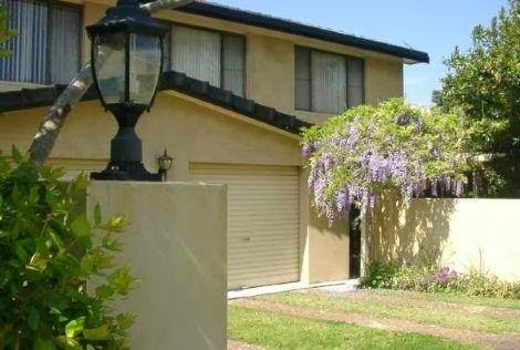 Nelsons Beach Lodge, Holiday House | lodging | 404 Elizabeth Dr, Vincentia NSW 2540, Australia | 0244416857 OR +61 2 4441 6857