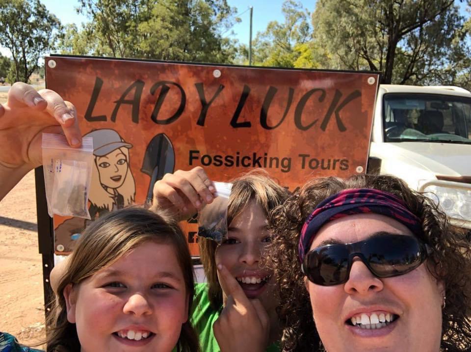 Lady Luck Fossicking Tours | 45 Sunrise Road, Sapphire Central QLD 4702, Australia | Phone: 0456 433 719