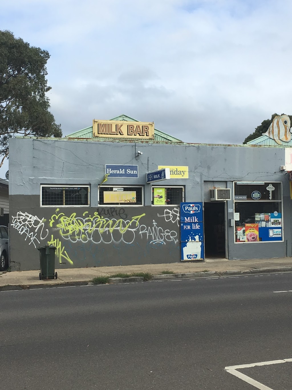 Railway Milkbar | 73B Railway Ave, Laverton VIC 3028, Australia | Phone: (03) 9931 1286