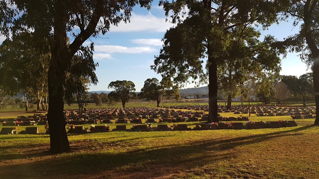 Cootamundra Cemetery | Olympic Hwy, Cootamundra NSW 2590, Australia