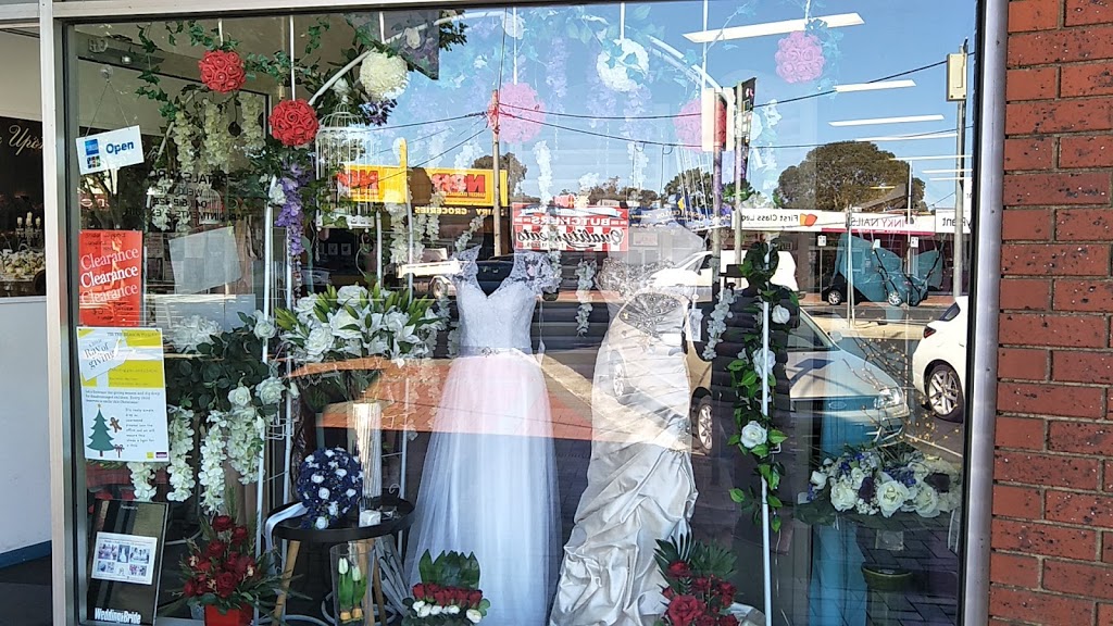 Petals n Pods Bridal | clothing store | 10/33-35 Railway Ave, Werribee VIC 3030, Australia | 0411612322 OR +61 411 612 322