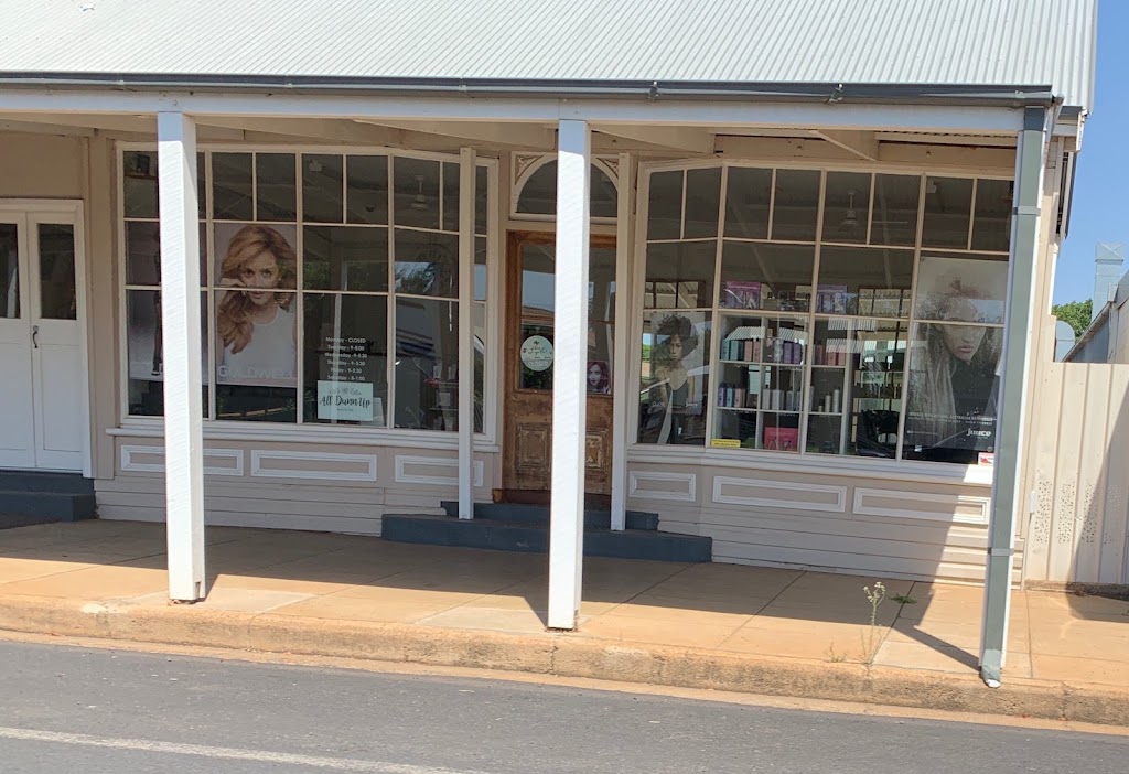 Revive Hair Lounge | Unit 5/11 Blueridge Dr, Dubbo NSW 2830, Australia | Phone: (02) 6885 5001
