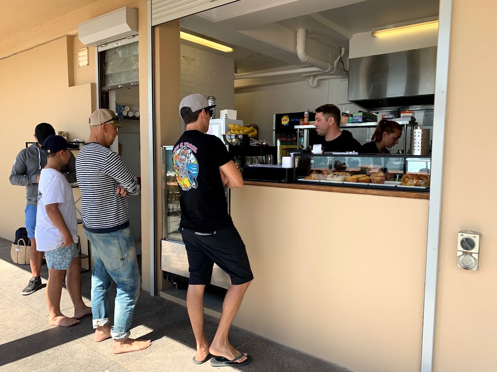 Sunrise Kiosk | cafe | Surf Life Saving Club, Narrabeen Park Parade, Warriewood NSW 2102, Australia