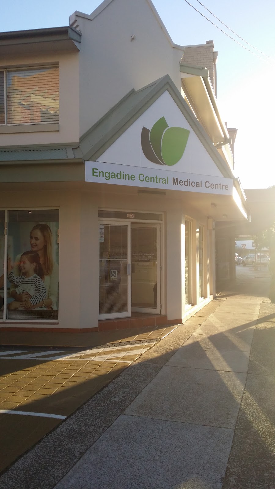 Engadine Central Medical Centre | health | 996 Old Princes Hwy, Engadine NSW 2233, Australia | 0280076328 OR +61 2 8007 6328