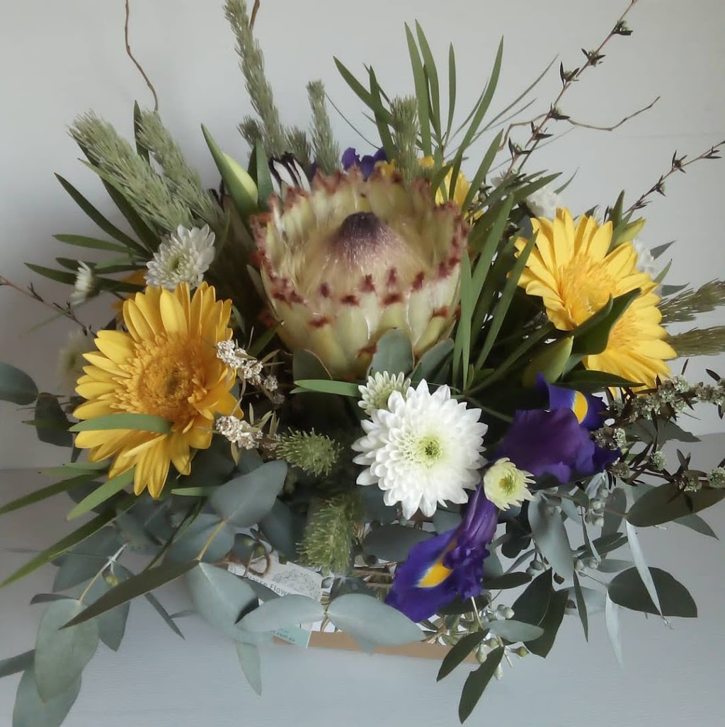 Vasse Flowers | 21 Egan Cres, Vasse WA 6280, Australia | Phone: 0416 390 260