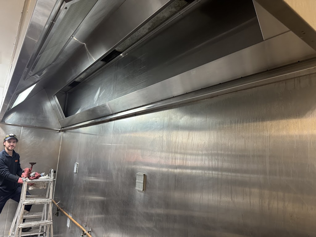 Grease Busters | 17 Markham Ave, Runaway Bay QLD 4216, Australia | Phone: 1300 439 019