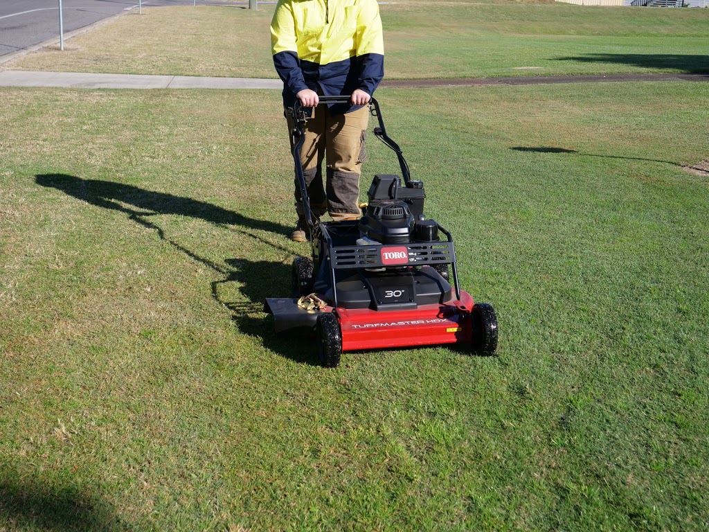 jakes pro mow | Queen St, Clarence Town NSW 2321, Australia | Phone: 0458 565 004