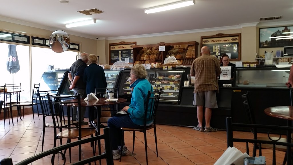 Roundabout Bakery | bakery | 252 Hoskins St, Temora NSW 2666, Australia | 0269780020 OR +61 2 6978 0020