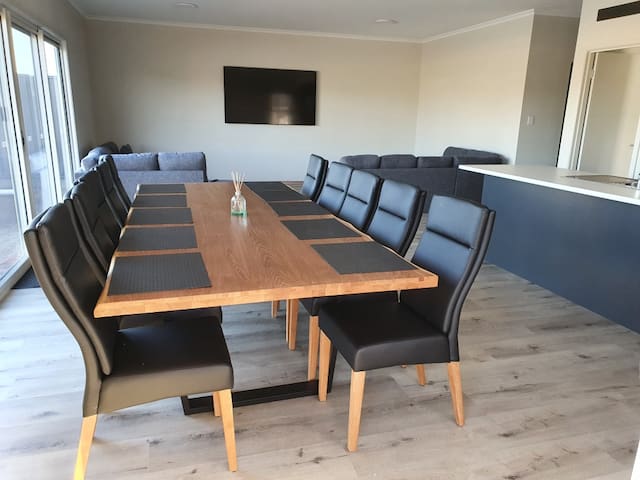 Olleys Place | 41 George Mason St, Wellington East SA 5259, Australia | Phone: 0402 336 428