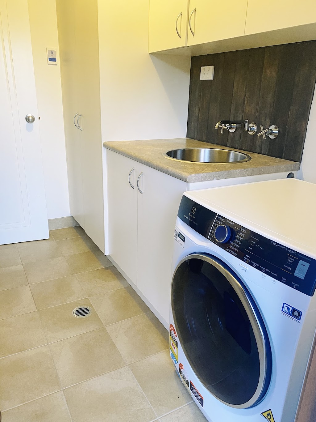 The Basin" Eco Home | 7304 Putty Rd, Garland Valley NSW 2330, Australia | Phone: 0403 414 640