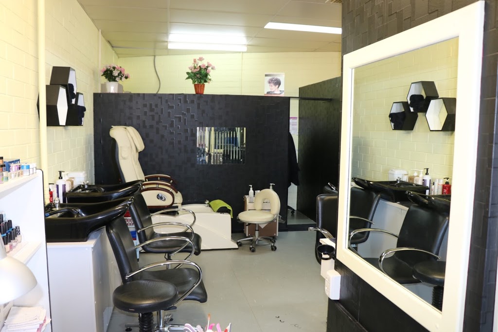 Rose’s Hairdressing Salon | hair care | 3/1 Tonkin Pl, Girrawheen WA 6064, Australia | 0892472310 OR +61 8 9247 2310